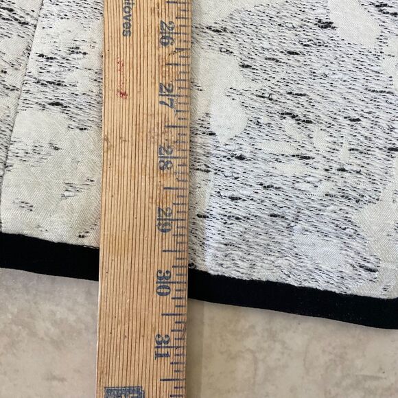 NWOT Karl Lagerfeld Blazer Jacket women’s Size 2 textured black piping Career - Picture 5 of 13